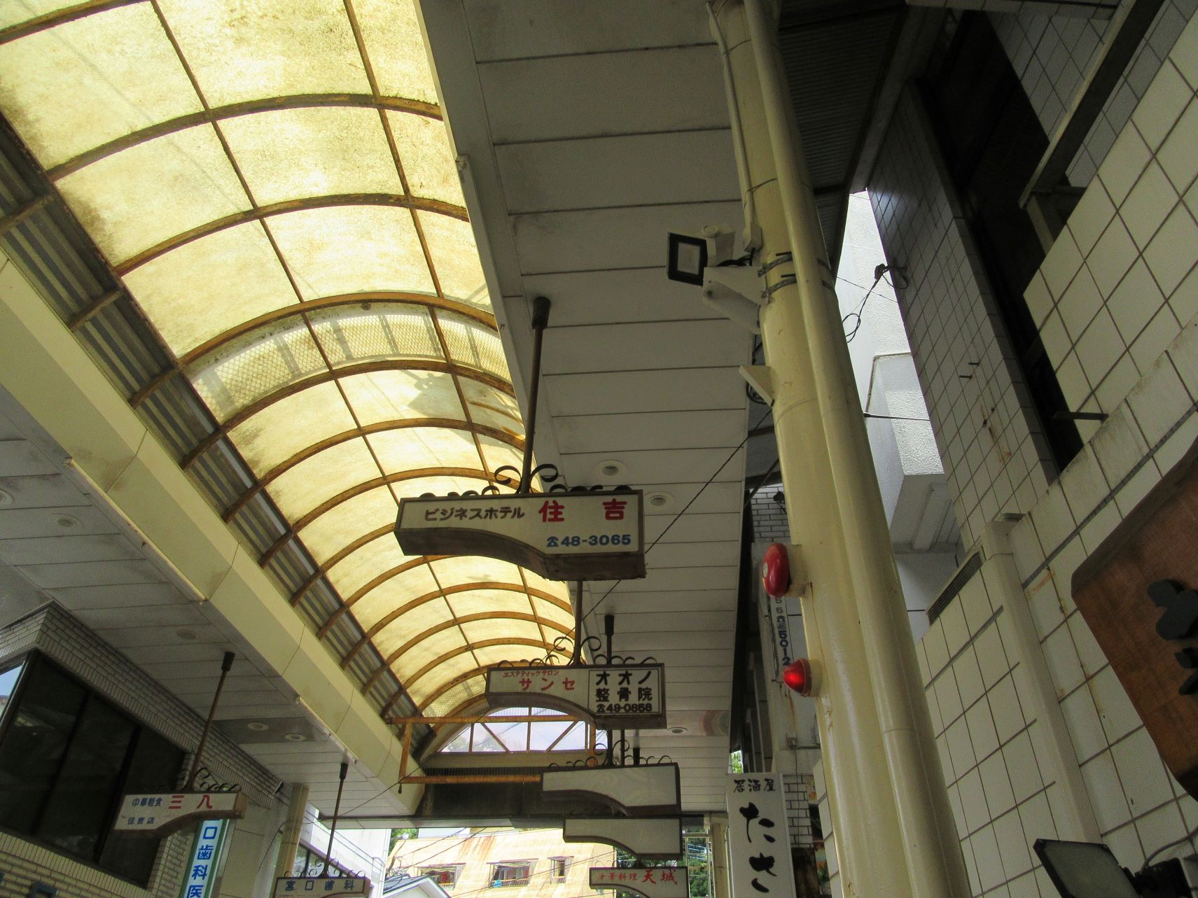 長崎市住吉商店街の風景。