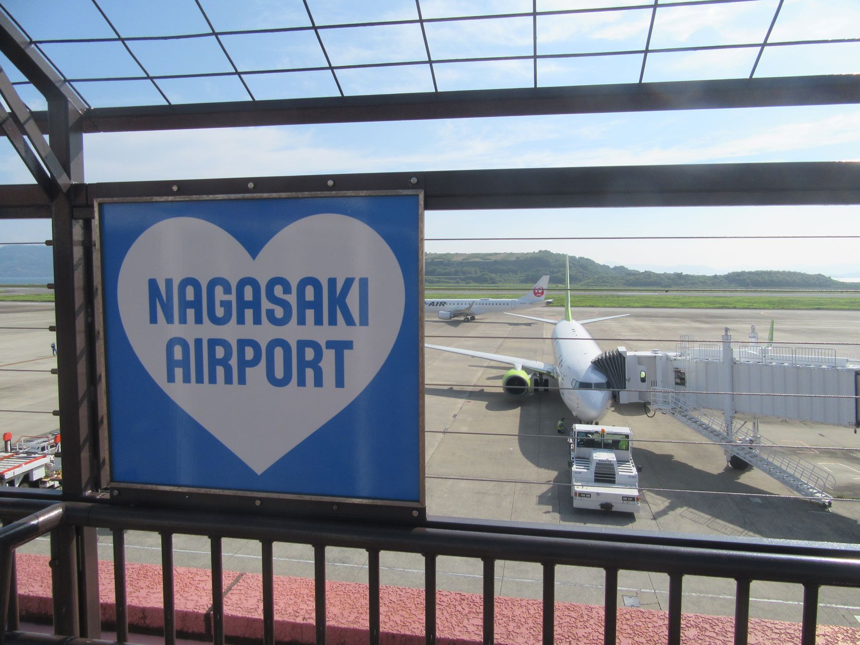 長崎空港展望デッキのハートの看板。