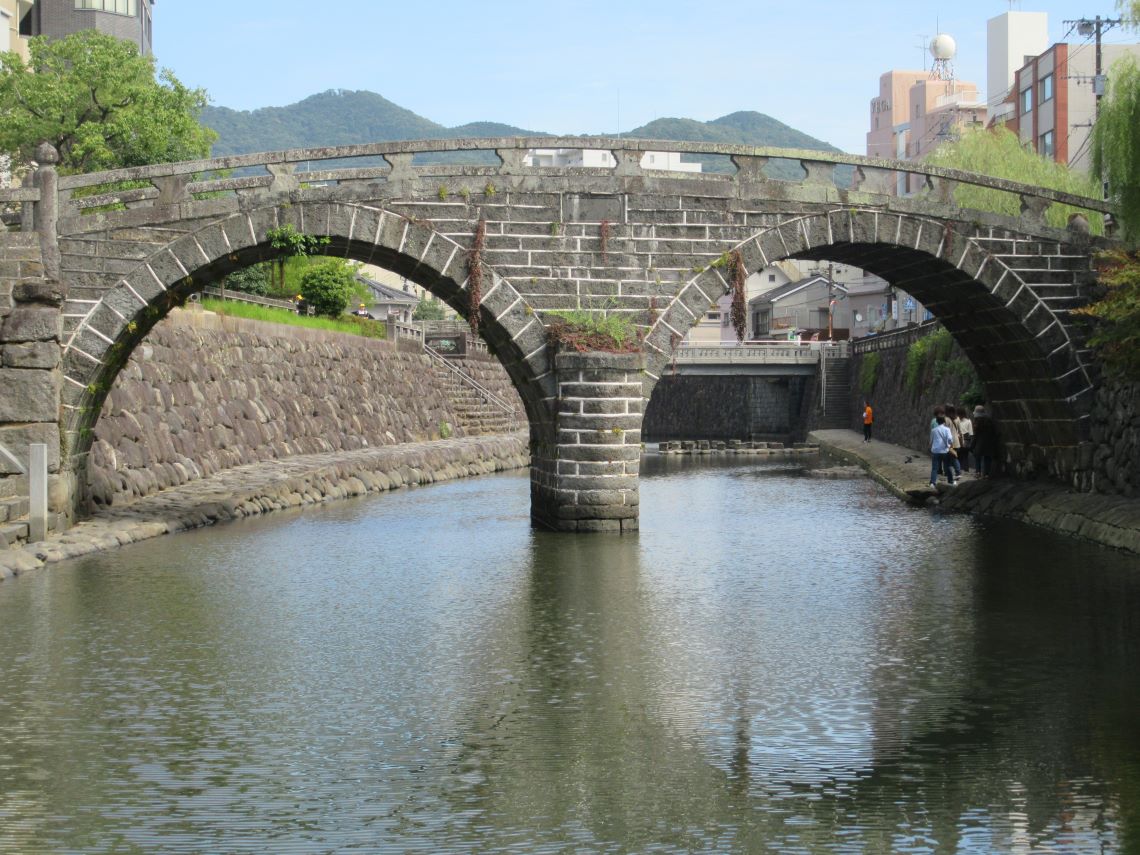 長崎県長崎市にある眼鏡橋を近くで撮影。
