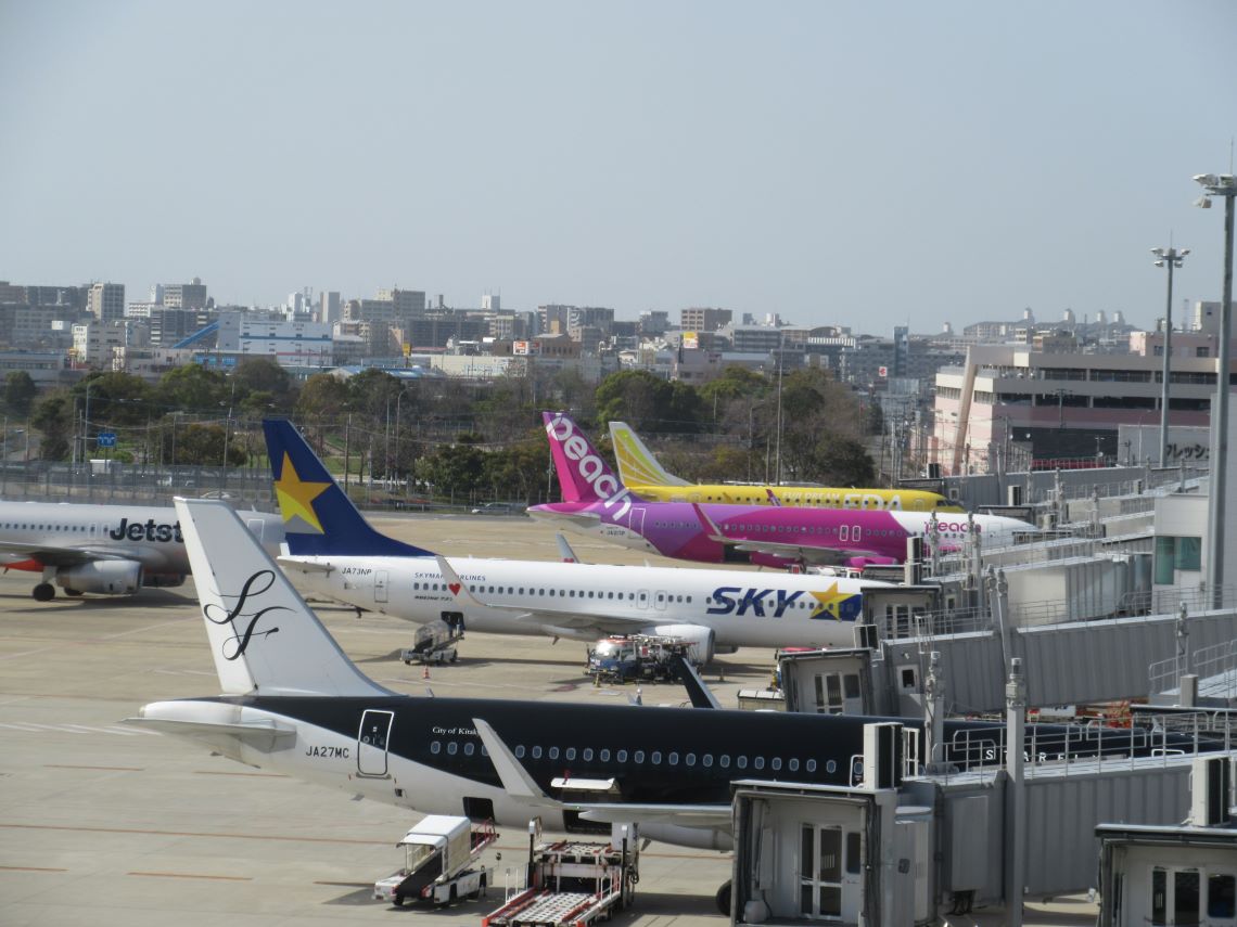 福岡空港で撮影した、様々な航空会社の飛行機たち。