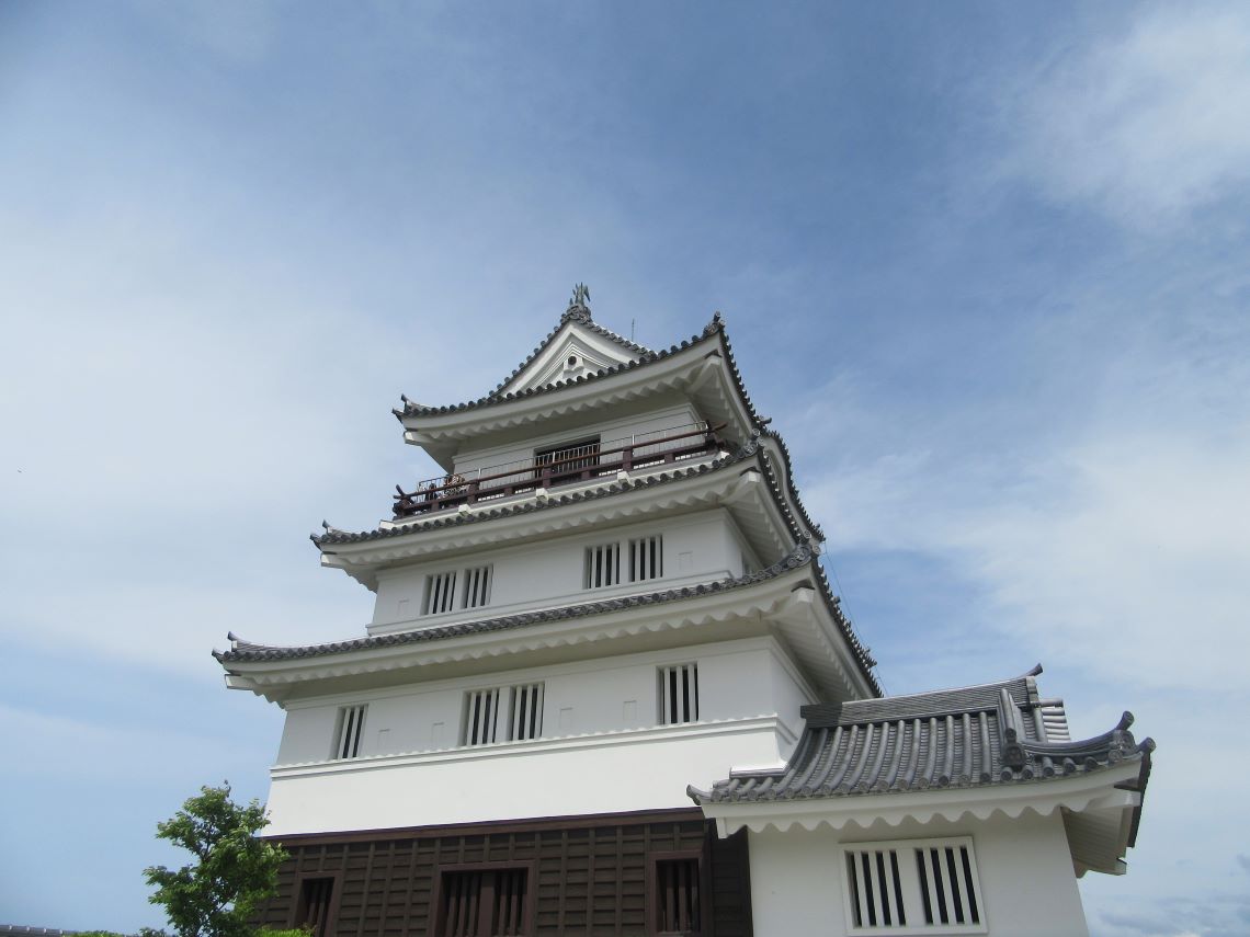 長崎県平戸市の平戸城で撮影した、きれいな天守閣。