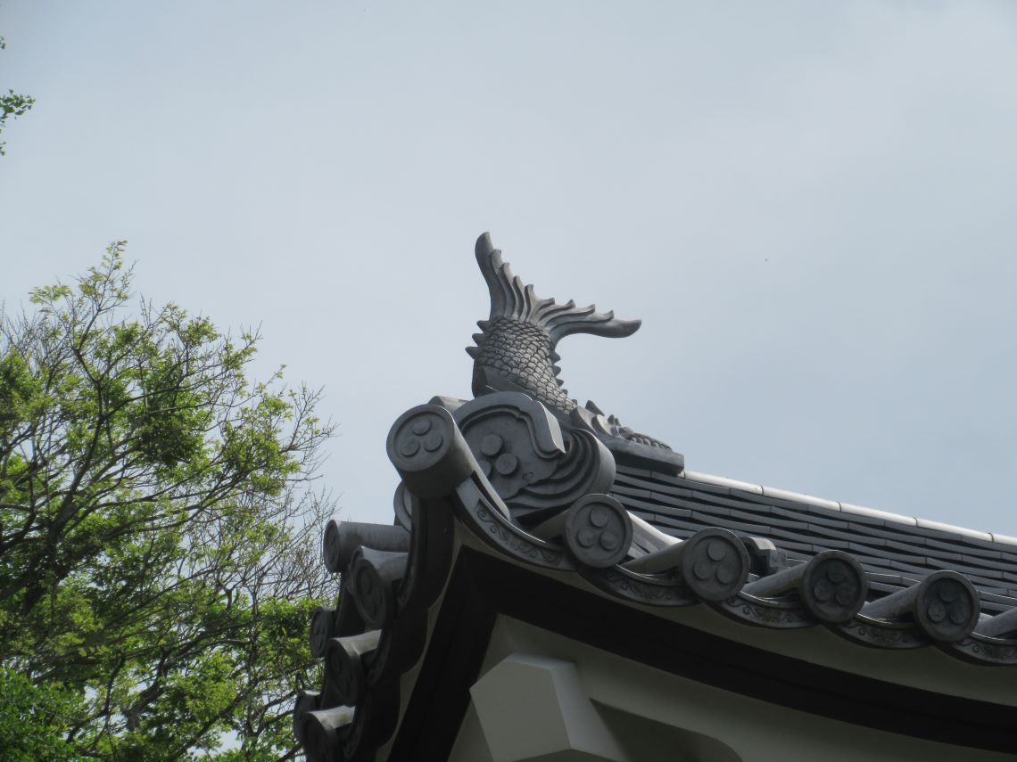 長崎県平戸市の平戸城で撮影した、シャチホコ。