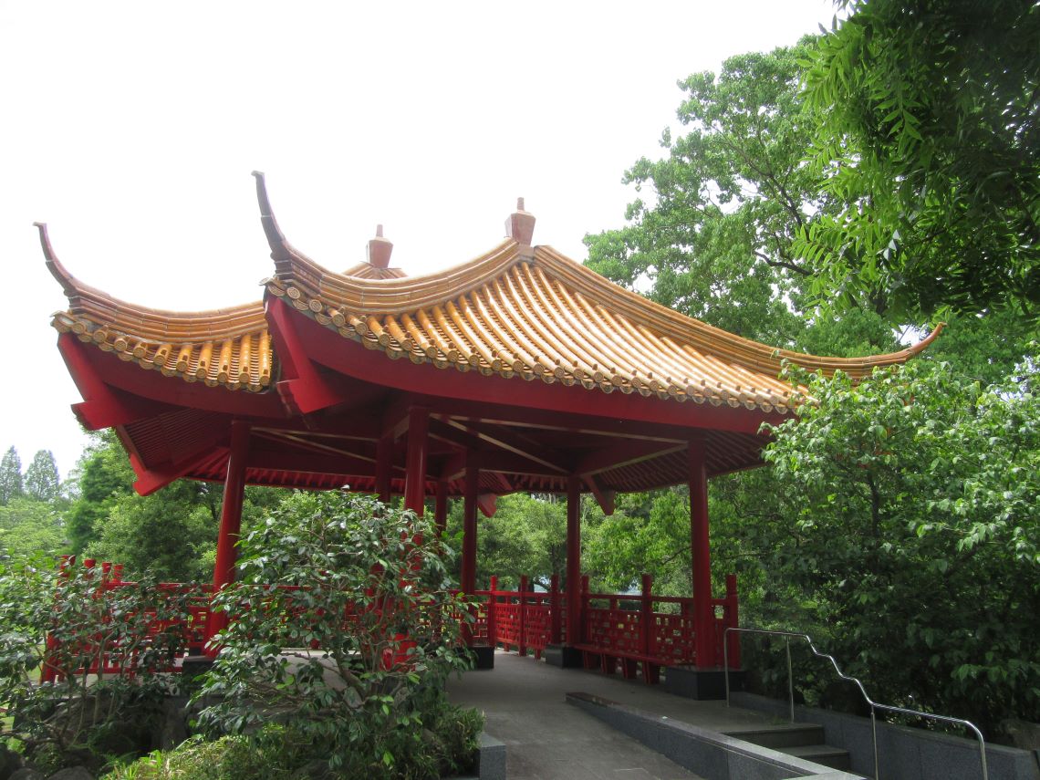 熊本市動植物園で撮影した、桂林市との関係で建設された友誼亭。