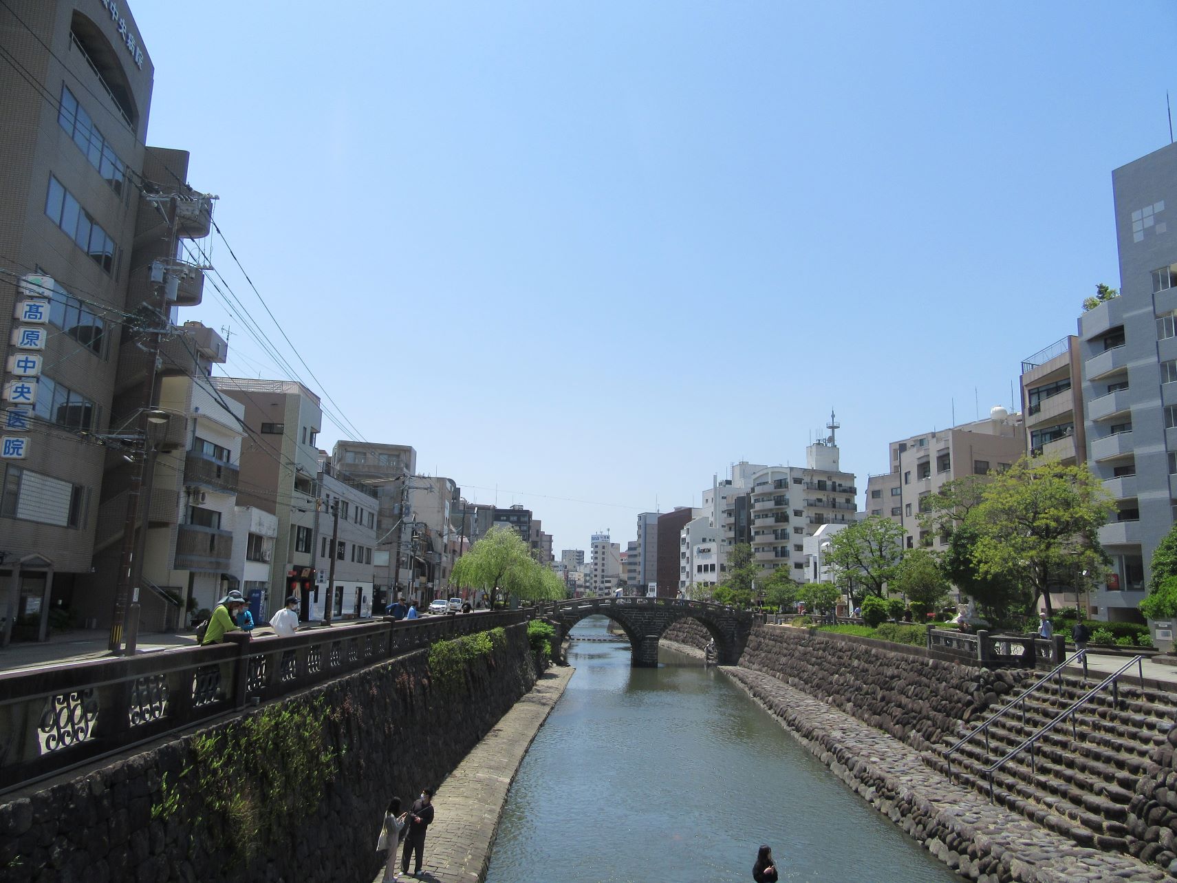 長崎県長崎市・中島川にある眼鏡橋。魚の町方面から撮影。