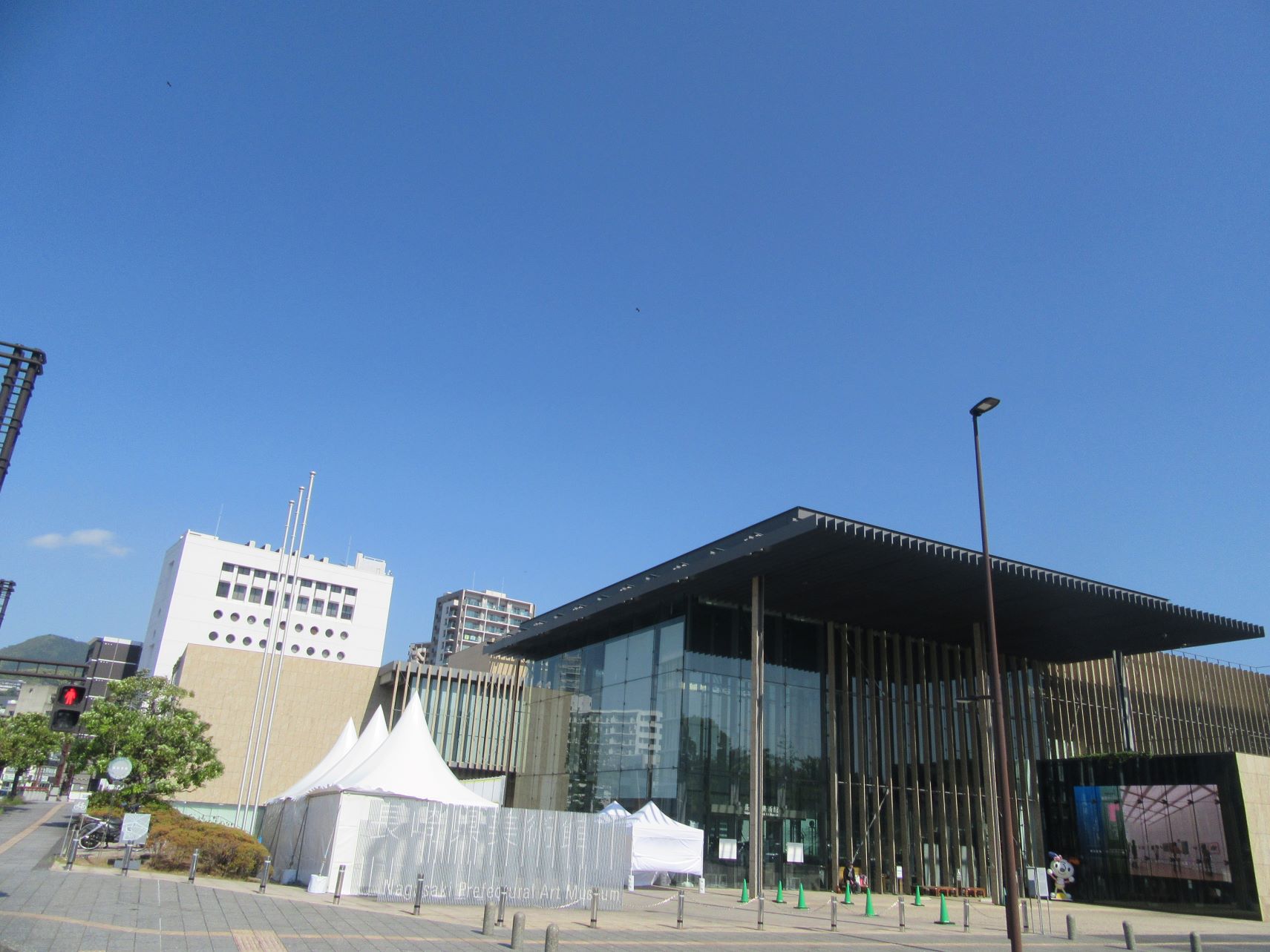 長崎県長崎市・長崎県美術館の入口。