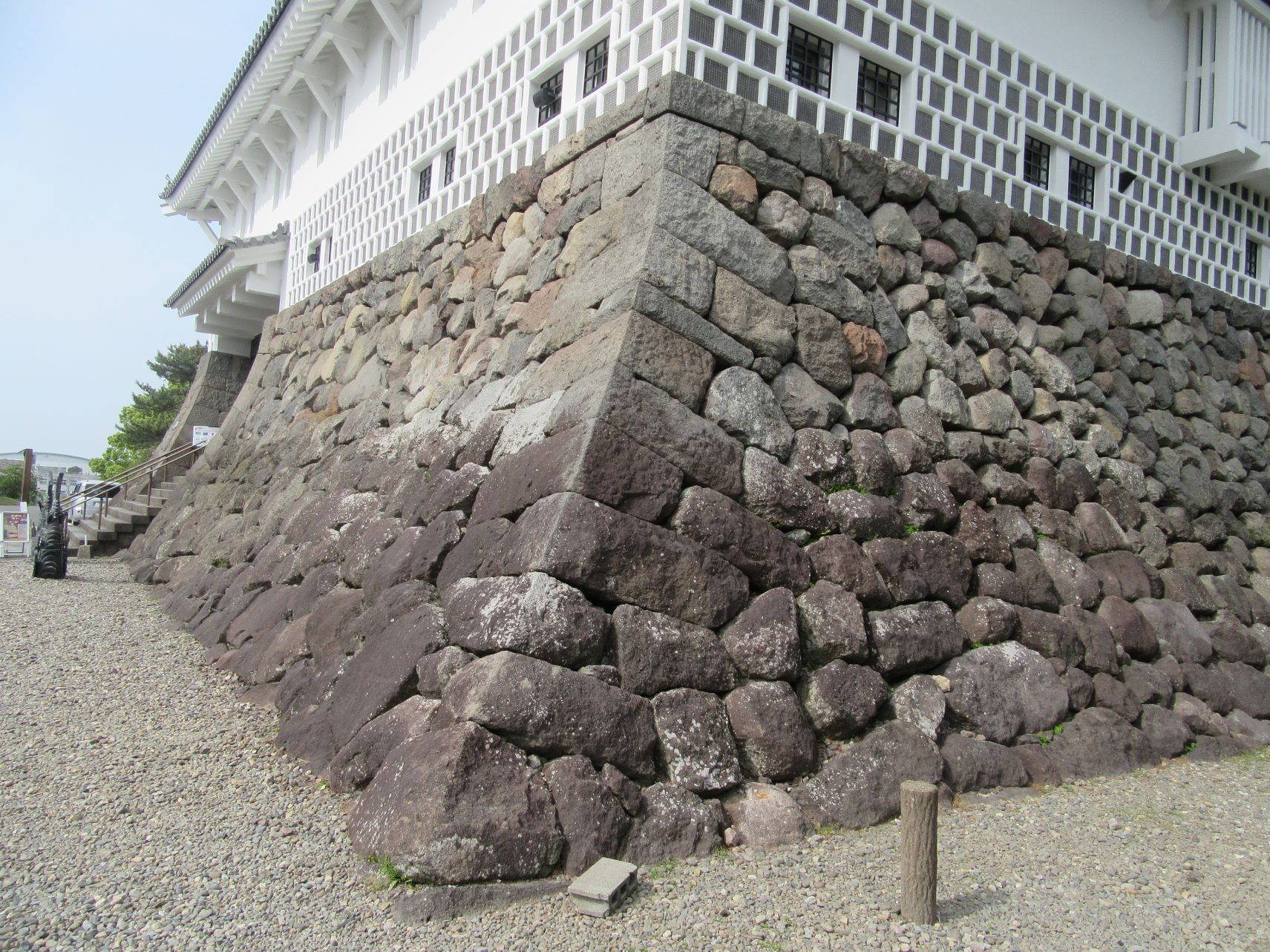 長崎県島原市の島原城で撮影した、天守閣の石垣。